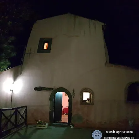 Farm stay Agriturismo Borgo San Nicolao Randazzo